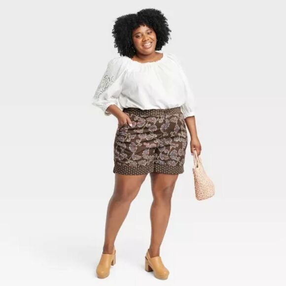 🆕🩳High-Rise Relaxed Fit Pull-On Shorts - Picture 1 of 3